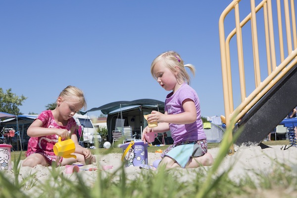 Camping 't Veld: Spelen op het kampeerveldje