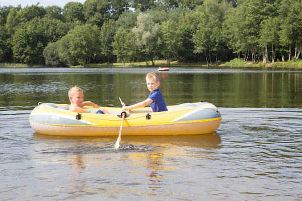 Varen op het strandmeer