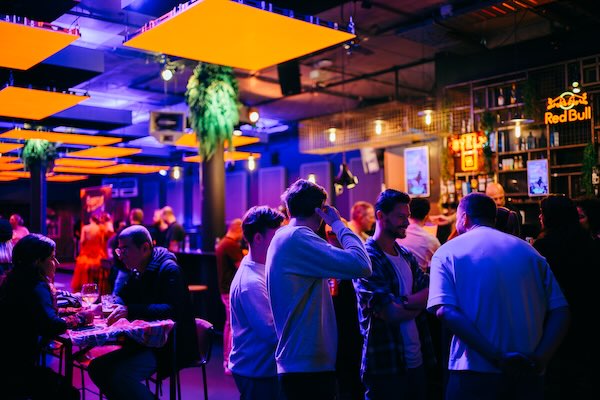 Bar