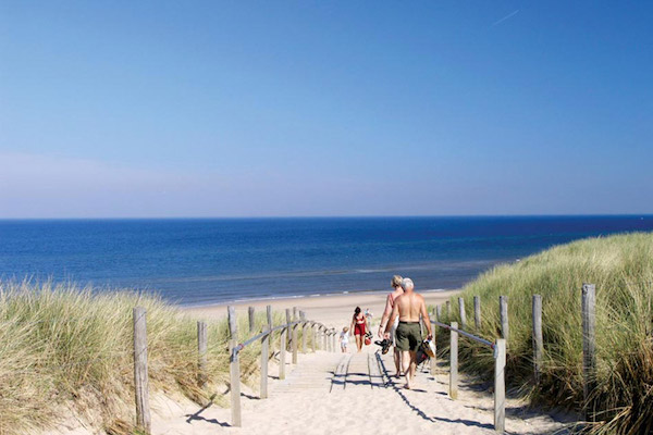 Naar het strand