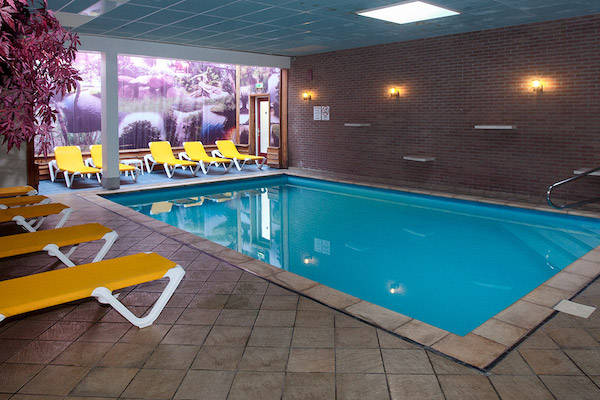 Fletcher Hotel De Zeegser Duinen: Binnenzwembad