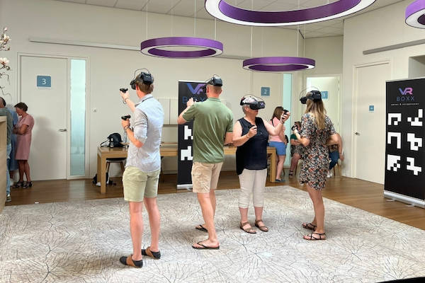 Waan jezelf samen met vrienden, vriendinnen en collega's in de wereld van Virtual Reality