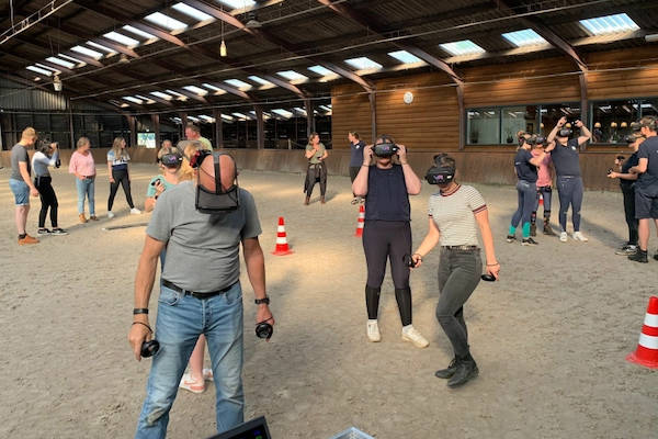 VR Boxx Escaperoom: VR op de manege