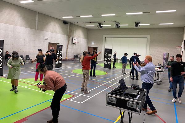 Virtual Reality spelen in de gymzaal