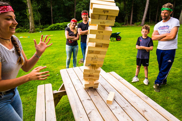 Jenga toren valt om