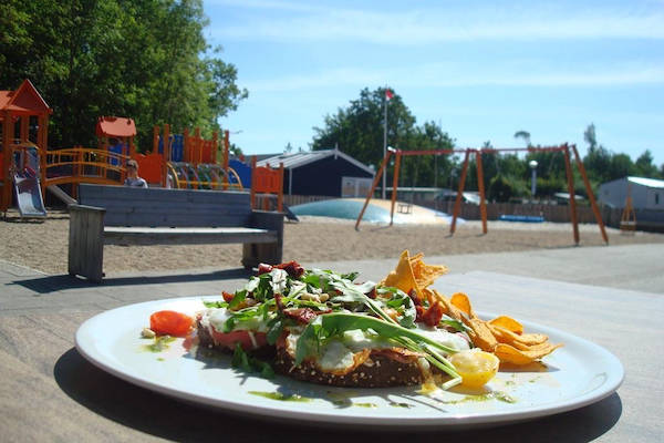 Duinzicht bijzonder gewoon: Heerlijk eten en lekker spelen