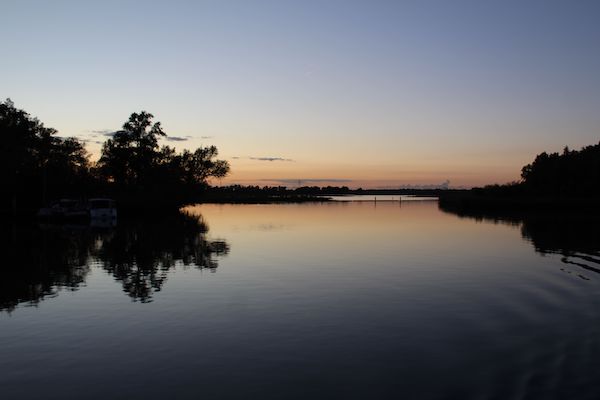 Zonsondergang vanuit de boot