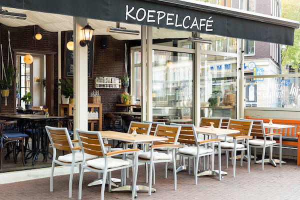 Het Koepelcafé: Terras