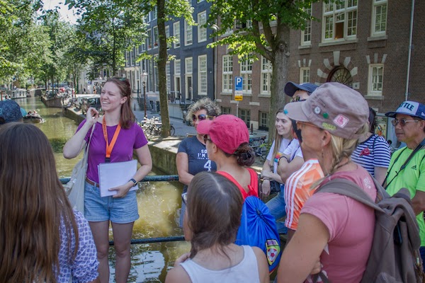 Tour naast het kanaal