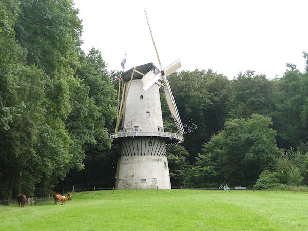 De prachtige Delftse Molen in het Nederlands Openluchtmuseum