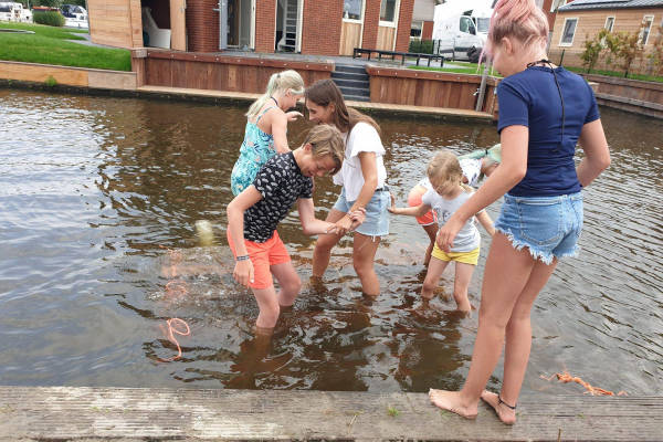 Spelen in het water