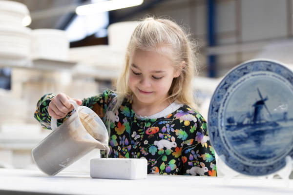 Royal Delft Museum: Zelf delfts blauw maken