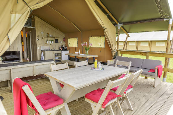 Luxe glamping