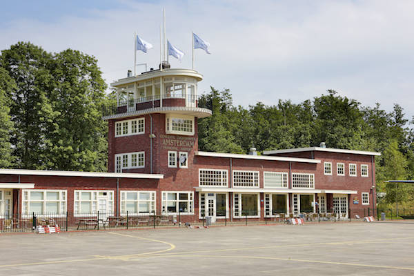 Ontdek de schatten van de luchtvaart in het Schiphol 1928 gebouw