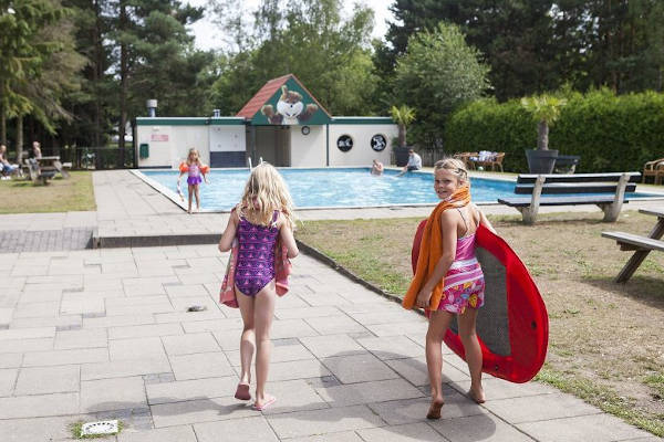 Oostappen Vakantiepark Brugse Heide: Lekker zwemmen