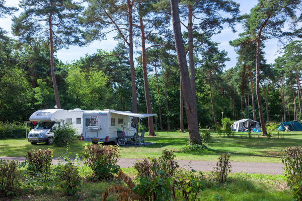 Oostappen Vakantiepark Boschbeek: Kamping