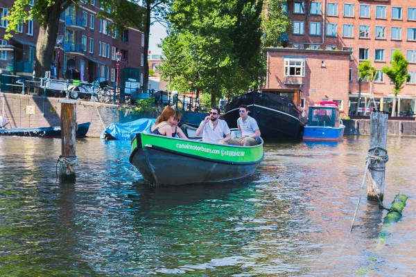 Met de groene boot varen