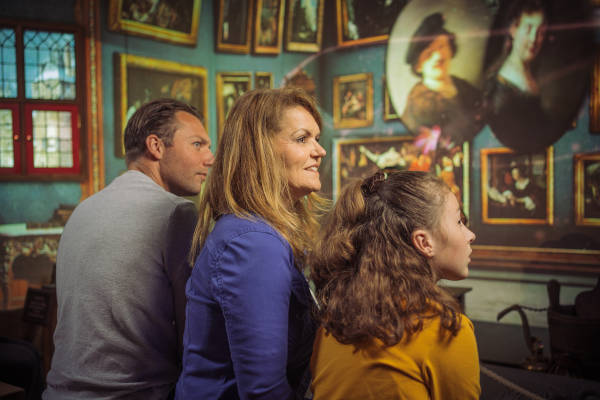 Rembrandts Amsterdam: Aandachtig luisteren naar de voorstelling
