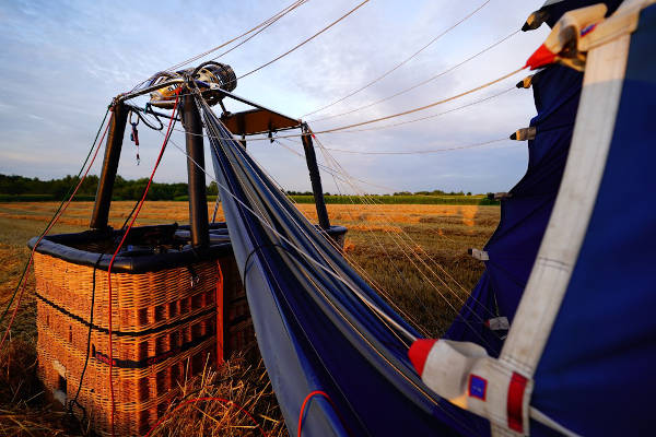 Up Ballooning Ballonvaart: Voorbereiding om te vliegen