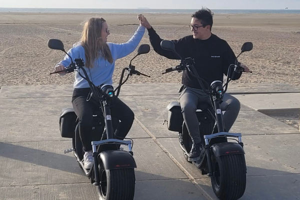 Solex verhuur Goeree Overflakkee: E-chopper op het strand