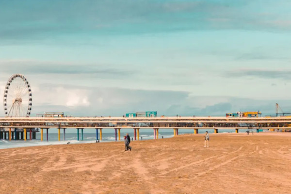 Uitkijk op de pier