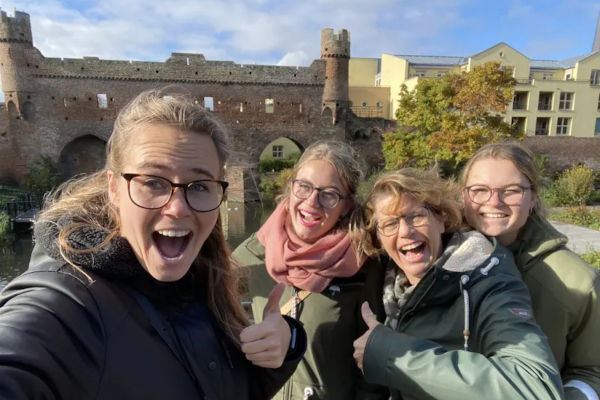 Qula City Trail Zutphen: Groepsfoto onderweg in Zutphen