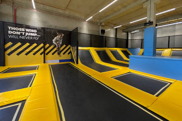 Jumpsquare Kerkrade: Een hal vol trampolines