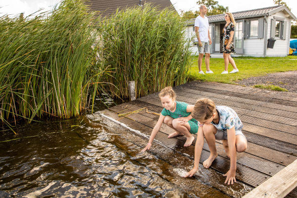 Kinderen aan het water