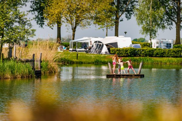 Eiland van Maurik: Op het vlot