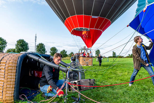 Ballon op het land