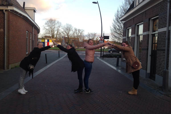 Escape Tours Enkhuizen: Spelende mensen
