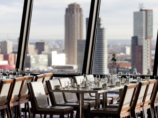 Heerlijk eten en drinken bovenin de Euromast