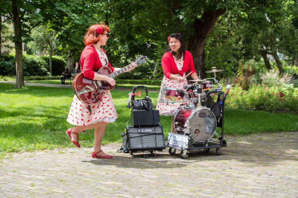 Vrouwen zijn muziek aan het maken