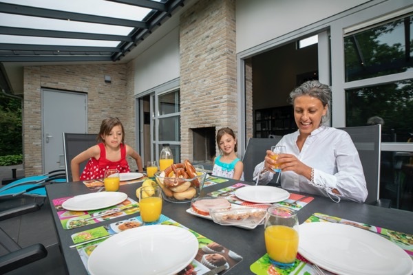 Ontbijten in de tuin