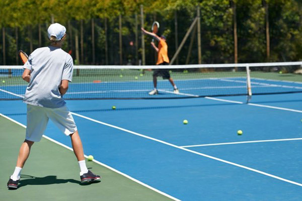 Op de tennisbaan