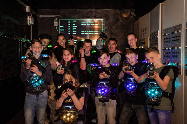 Groepsfoto lasergamen