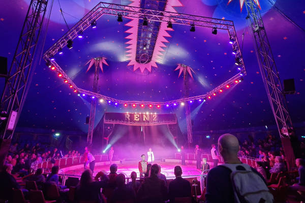 Circus Renz International: Circuspiste