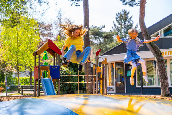 Europarcs Beekbergen: Spelen op het luchtkussen