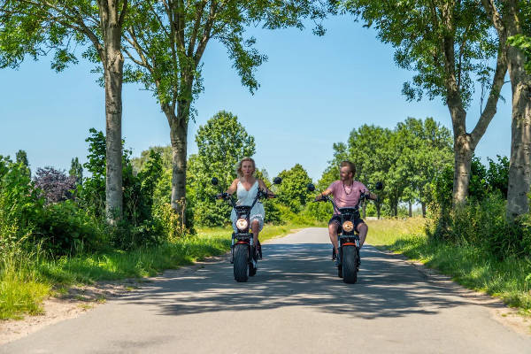Europarcs Marina Strandbad: Toeren op de e-chopper