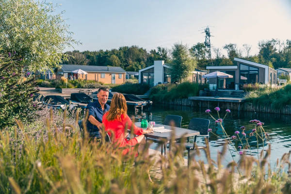 Europarcs De Kraaijenbergse Plassen: Eten aan het water