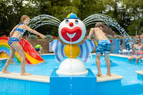 Charme Camping Heidepark: Spelen met het water