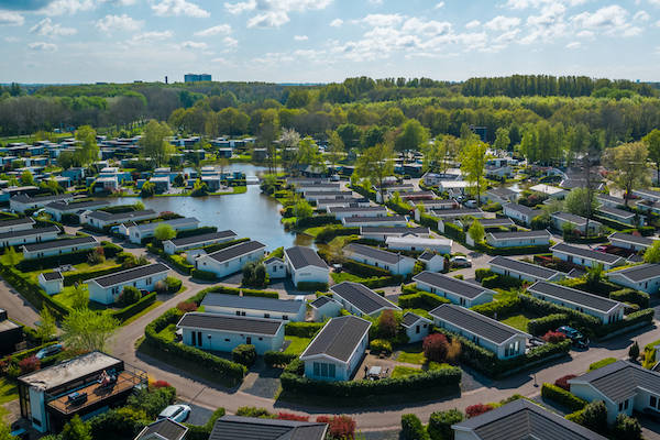 Kom tot rust in een van de vele vakantiehuizen in Spaarnwoude