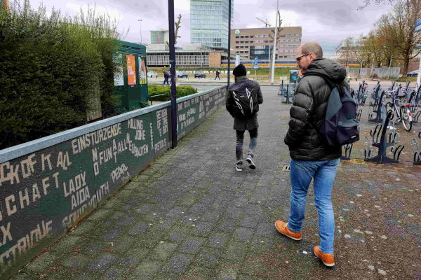 Loop door verschillende steden en leer van alles over de stad