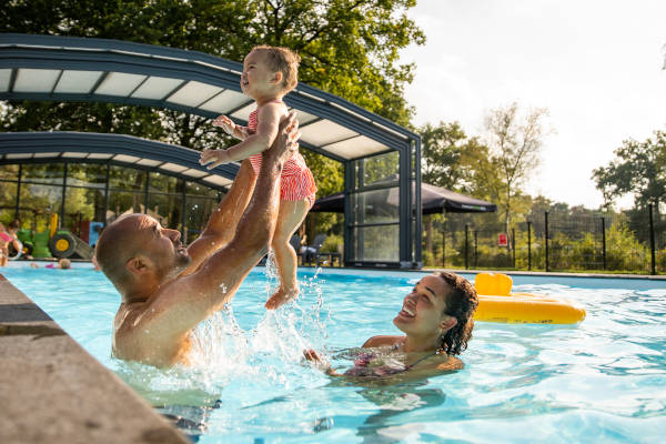 Camping de Norgerberg: Met het gezin zwemmen in het zwembad