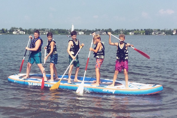 Toms Beach en Surf: Suppen met vrienden