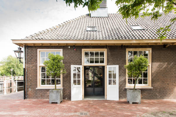 Voorkant van het hotel