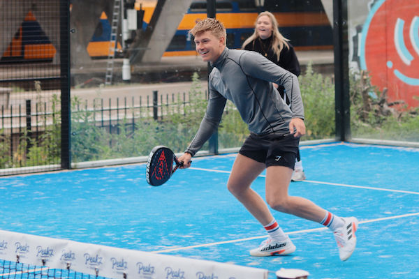 Peakz Padel Amsterdam Sloterdijk: In actie