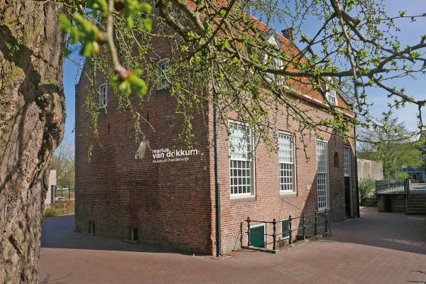 Buitenkant van het museum