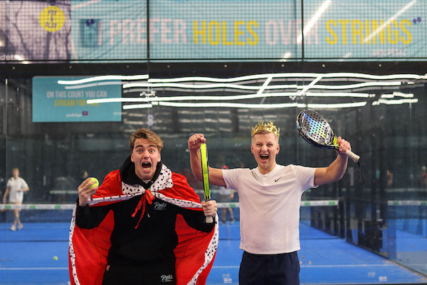 Peakz Padel Groningen Suikerterrein: Juich voor de winst!