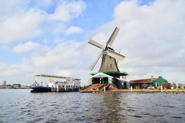 Alkmaar Cruises: De Zaanse Schans Cruise